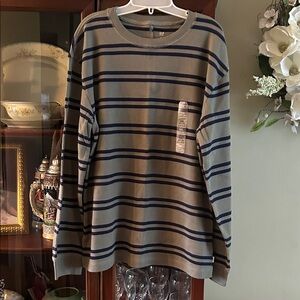 GAP Long-Sleeve Crewneck Shirt in Green with Navy Stripes